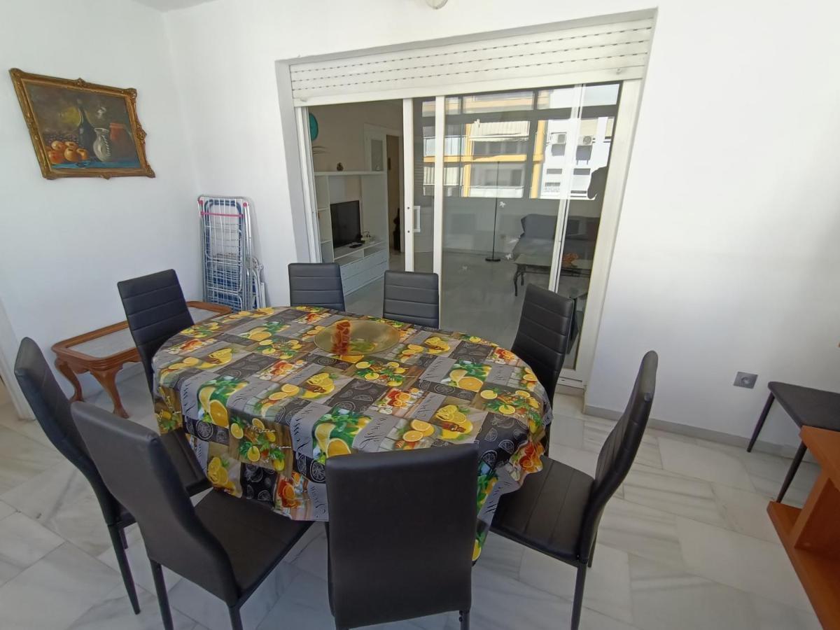 Suites Center Recinto Ferial Fuengirola Esterno foto
